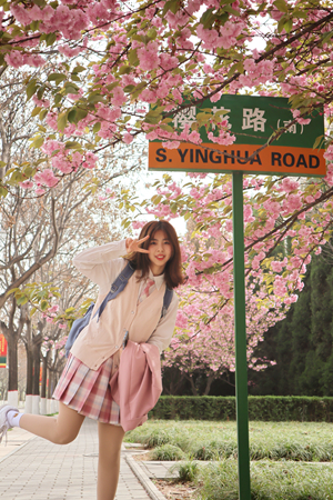 aec6ca825e8444f0b58ec4ac1f016f38.jpg 周格格.jpg